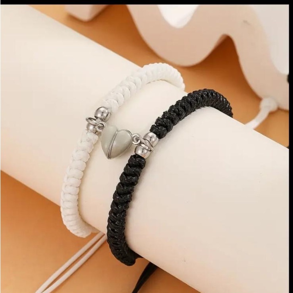 2 piece glow in the dark couple bracelets